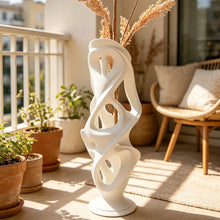 Load image into Gallery viewer, 3D-printed vases: Unique and personalized items to decorate dining tables. White.
