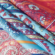 Load image into Gallery viewer, Ava microfiber reversible quilt cover set-queen size
