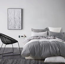 Load image into Gallery viewer, Gerry 100% cotton reversible quilt cover set-queen size
