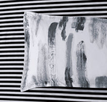 Load image into Gallery viewer, Lucas microfiber reversible quilt cover set-queen size
